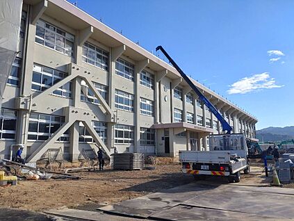 川上小学校 1300ｍ(徒歩18分)