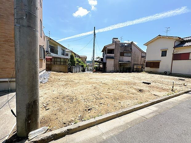 【外観写真】自然とうまく調和した環境の良い地域です。
毎日を快適に気持ちよく過ごしていただけます。