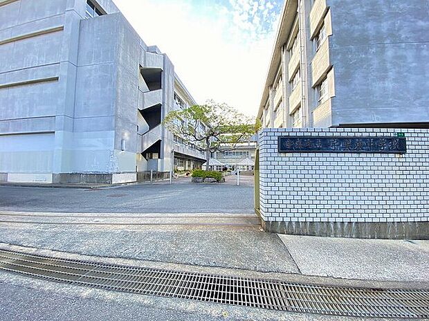 宇美町立宇美東中学校