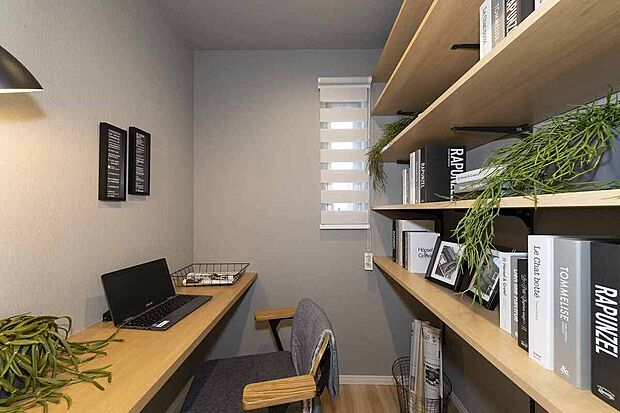 【【当社施工例】】集中したいリモートワークも快適に！ 独立したワークスペースで作業がはかどります♪