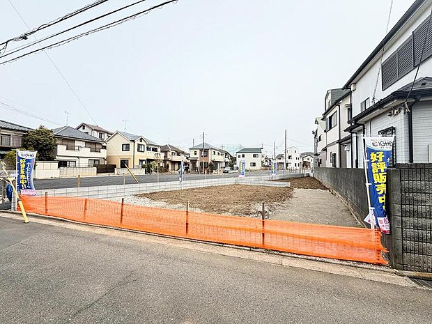 物件の陽当りや通風・仕様設備やお部屋の大きさの比較、近隣・周辺環境や街並みなど、資料には掲載していない情報が現地にはたくさんあります。 是非一度、現地をご確認ください♪