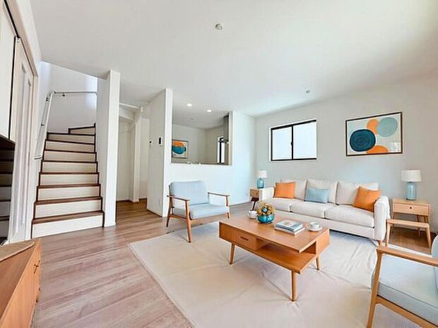 広々としたLDKに、自分好みのインテリアでレイアウト。季節ごとに模様替えなども、楽しみの一つとなりそうです。※家具をCGで加工しています。家具付き販売ではございません。