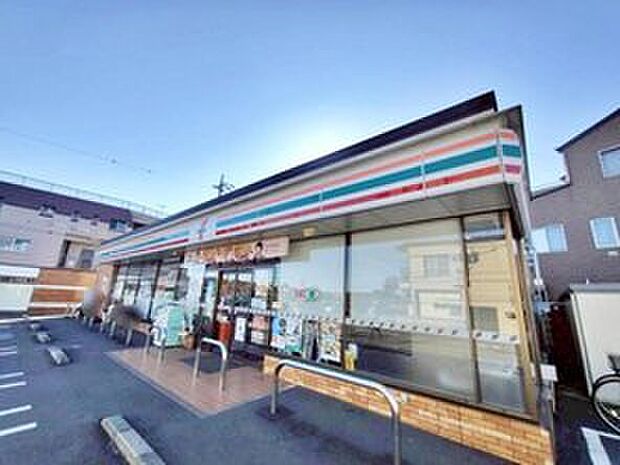セブンイレブン新座石神3丁目店(約390m)