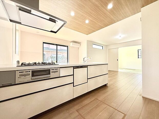 ■家族の絆を深める、温もりのあるキッチン