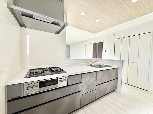 ■美味しい時間が生まれる、笑顔あふれるキッチン