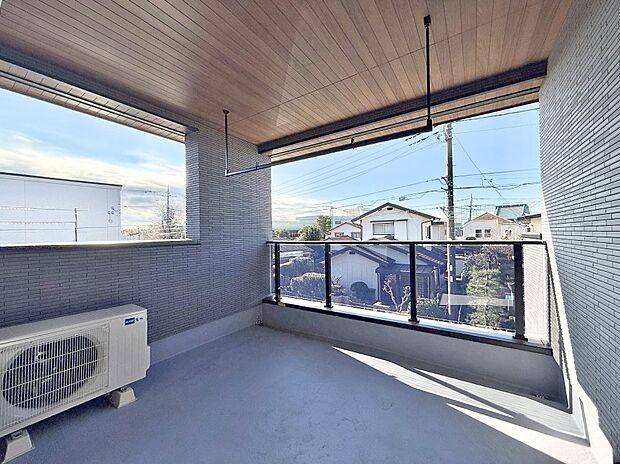 ■ 季節の移ろいを感じられる開放的な空間です