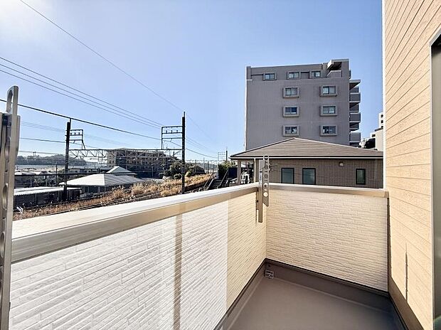 ■ 季節の移ろいを感じられる開放的な空間です