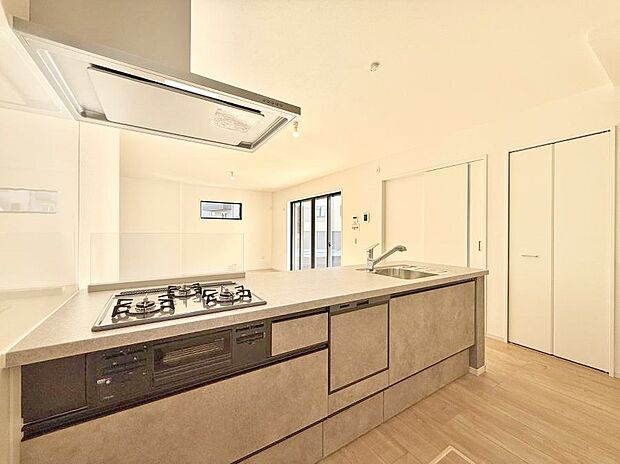 ■シンプルで美しく心地よい時間を生むキッチン空間