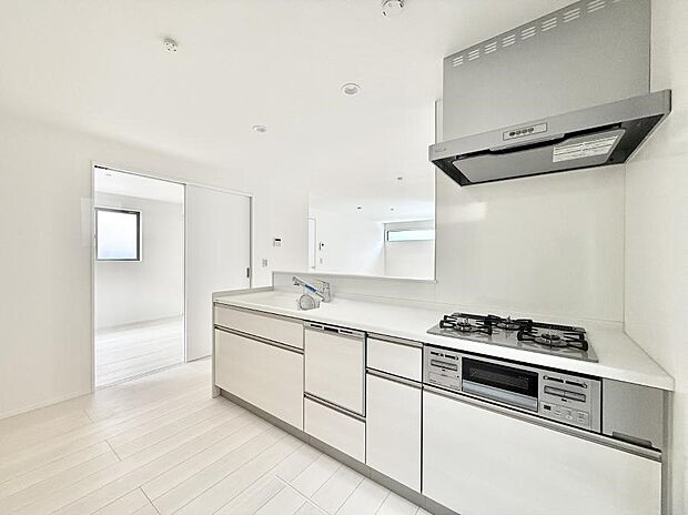 ■シンプルで機能的、毎日使いやすいキッチン