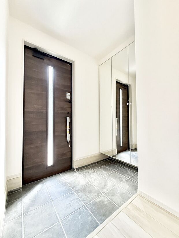 ■ シンプルで美しく、快適な暮らしの入り口