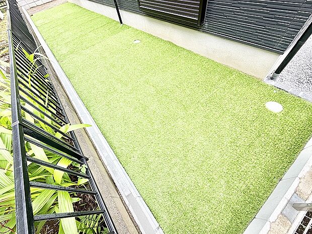 1号棟  ■暮らしに潤いを与える、緑が取り入れられた住まいです