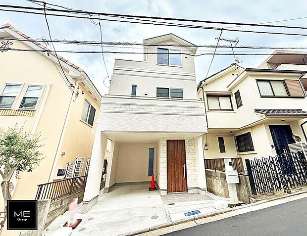 【現地外観写真】■家族みんなが笑顔で過ごせる、安心感のある住まい