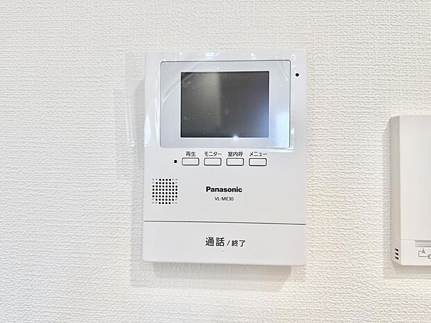 【TVモニター付インターフォン】■訪問者を確認できて安心感が増します