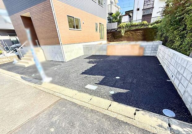 【駐車場】■快適な駐車スペースで安心