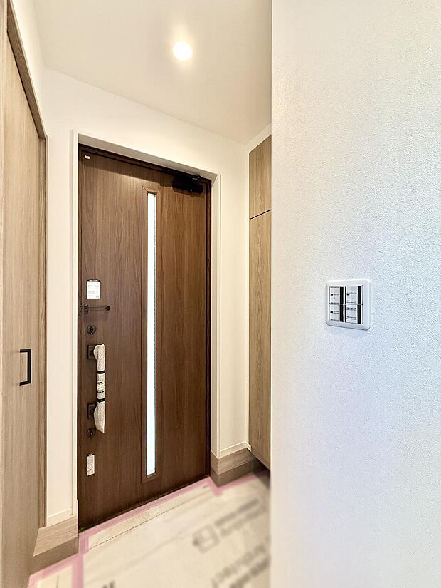 【玄関】■ シンプルで美しく、快適な暮らしの入り口