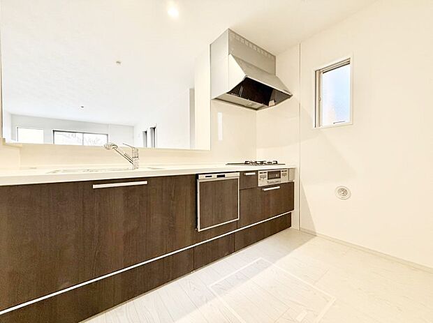 【ダイニングキッチン】■キレイに片付く、使いやすいキッチン