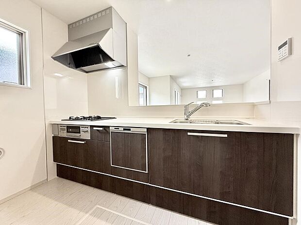 【ダイニングキッチン】■キレイに片付く、使いやすいキッチン