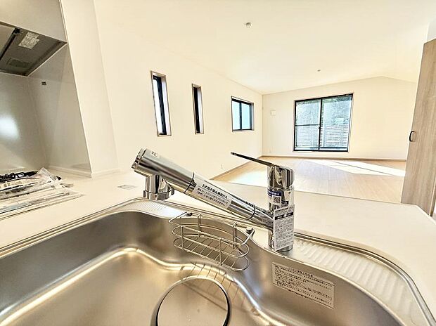 【浄水器】■清潔でおいしい水を手軽に供給してくれます