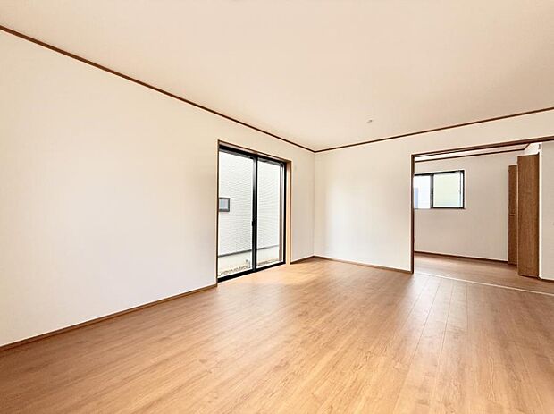 【ダイニング】■ふとした瞬間に幸せを感じる、心地よい場所