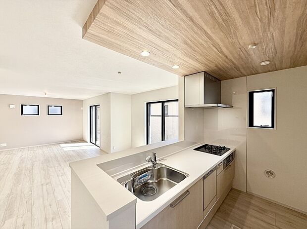 【キッチン】■料理がもっと楽しくなる、快適なキッチン空間