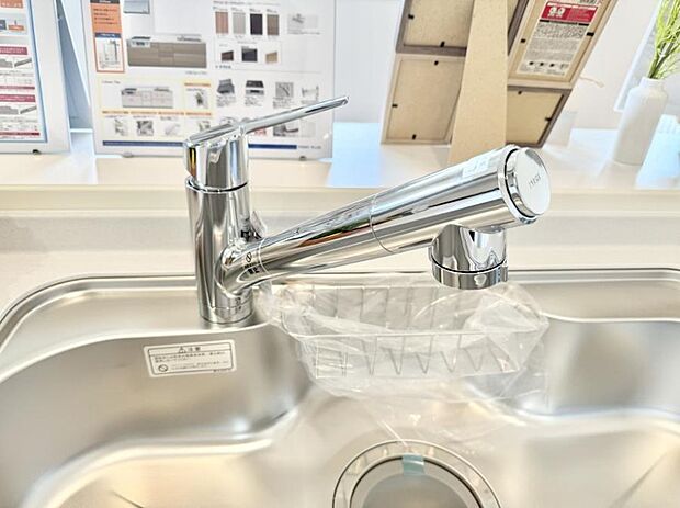 【浄水器】■清潔でおいしい水を手軽に供給してくれます