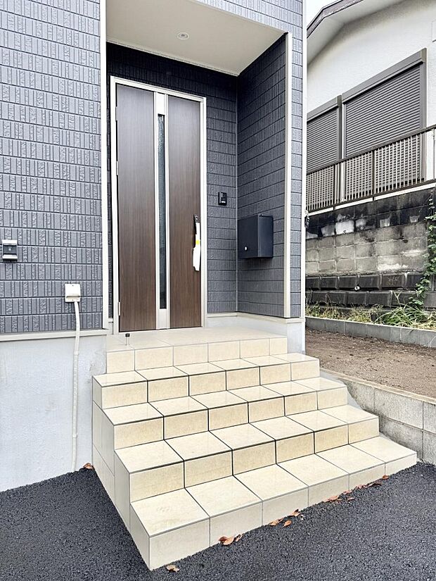 【玄関】■ ここから始まる、笑顔あふれる毎日