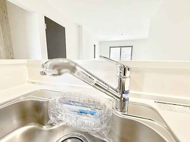 【浄水器】■清潔でおいしい水を手軽に供給してくれます