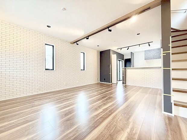 【ダイニング】■ふとした瞬間に幸せを感じる、心地よい場所