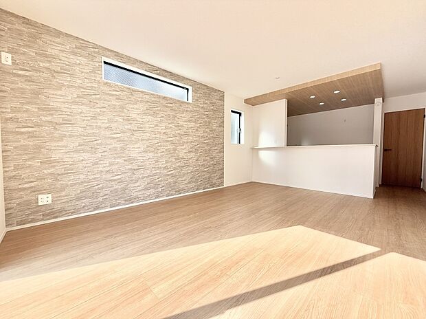 【リビング】■くつろぎと笑顔が集まる、心温まるリビング