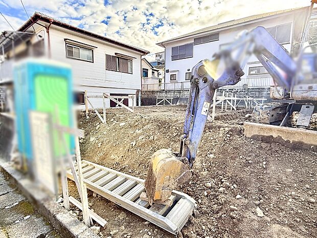 【現地外観写真】■家族みんなが笑顔で過ごせる、安心感のある住まい