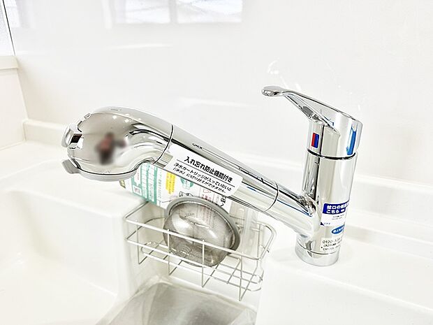 【浄水器】■清潔でおいしい水を手軽に供給してくれます