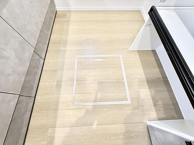 【床下収納】■隠れた収納スペースで家全体がスッキリ