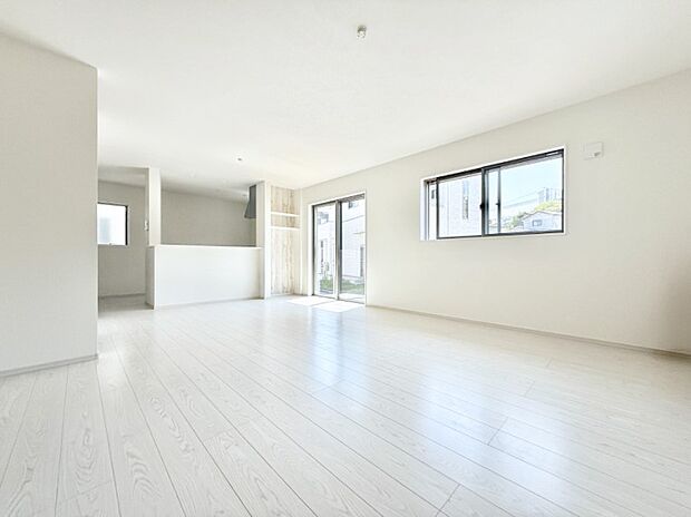 【ダイニング】■温もりを感じる、居心地のいいリビング