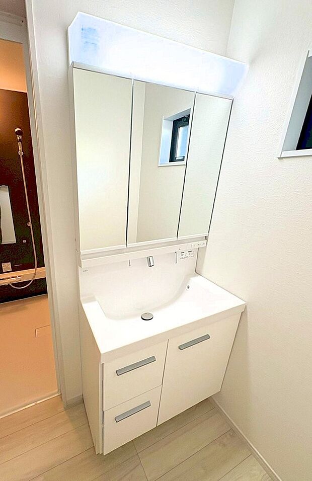 【洗面台・洗面所】お洒落で清潔感のある洗面所です！  