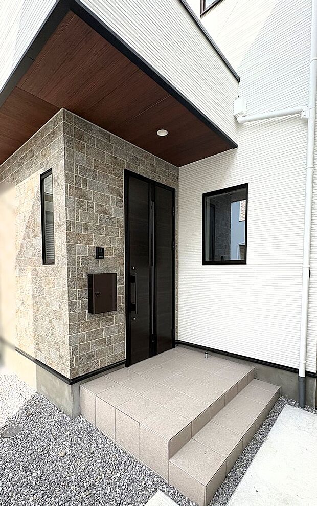 【玄関】まずは一度ご覧ください