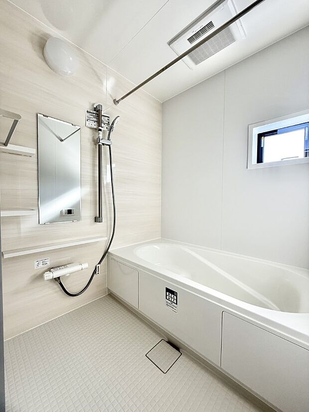 【浴室】■リラックスできる、穏やかな雰囲気です