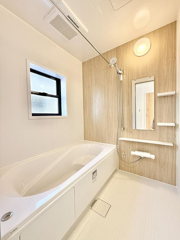 【浴室】■家族みんなが気持ちよく使える設計です