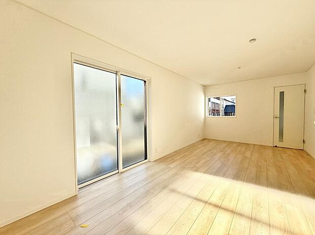 【リビングダイニング】■日常をちょっと特別にする、憩いの空間