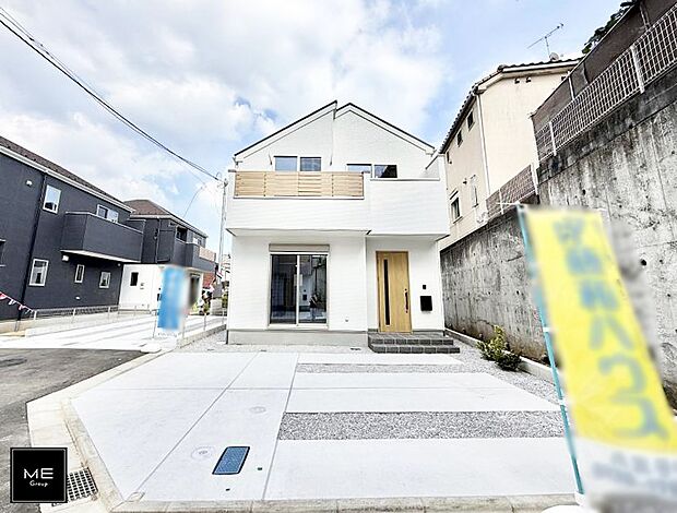 【現地外観写真】■暮らしを彩る充実した設備仕様が備わった住まい