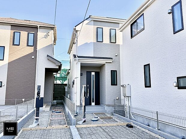 【現地外観写真】■暮らしを豊かにする充実した仕様設備で快適に