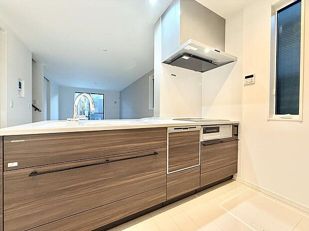 【キッチン】■シンプルで機能的、毎日使いやすいキッチン