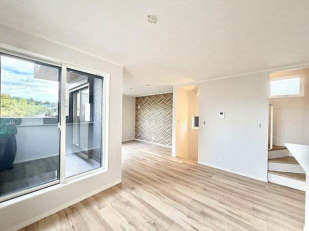 【リビングダイニング】■日常をちょっと特別にする、憩いの空間