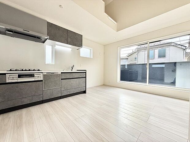 【リビング】■自然と会話が生まれる、心地よいひととき