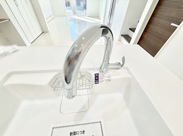 【浄水器】■清潔でおいしい水を手軽に供給してくれます