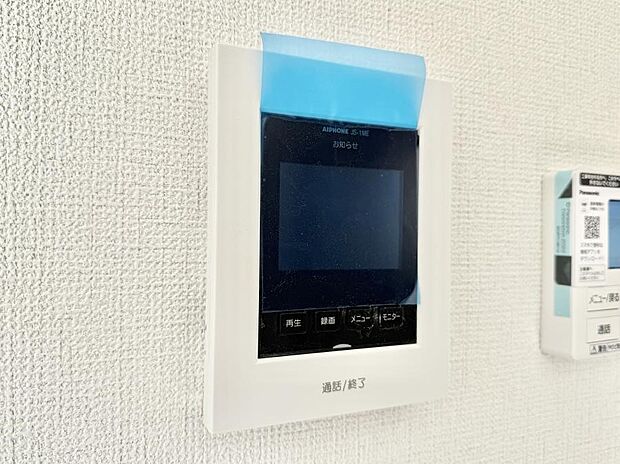 【TVモニター付インターフォン】■訪問者を確認できて安心感が増します