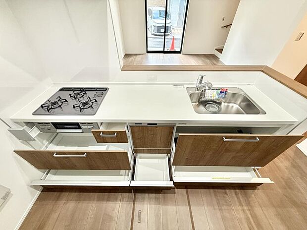 【キッチン】■シンプルで機能的、毎日使いやすいキッチン