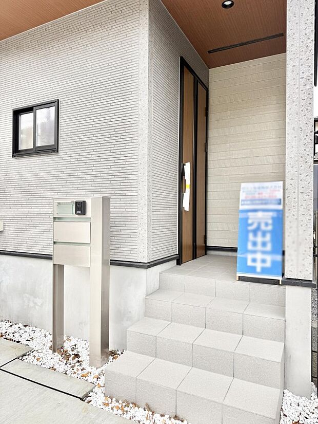 【玄関】■ ここから始まる、笑顔あふれる毎日