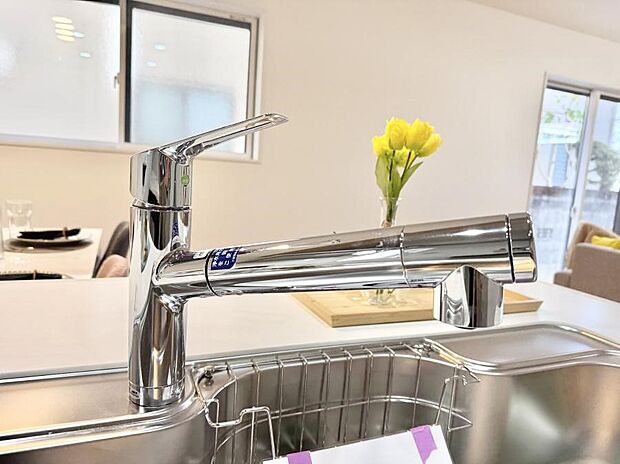 【浄水器】■清潔でおいしい水を手軽に供給してくれます