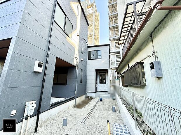 【現地外観写真】■家族みんなが笑顔で過ごせる、安心感のある住まい