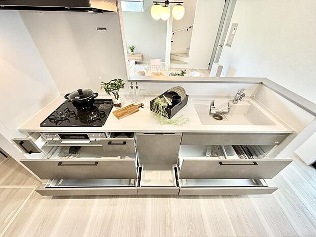 【キッチン】■美味しい時間が生まれる、笑顔あふれるキッチン